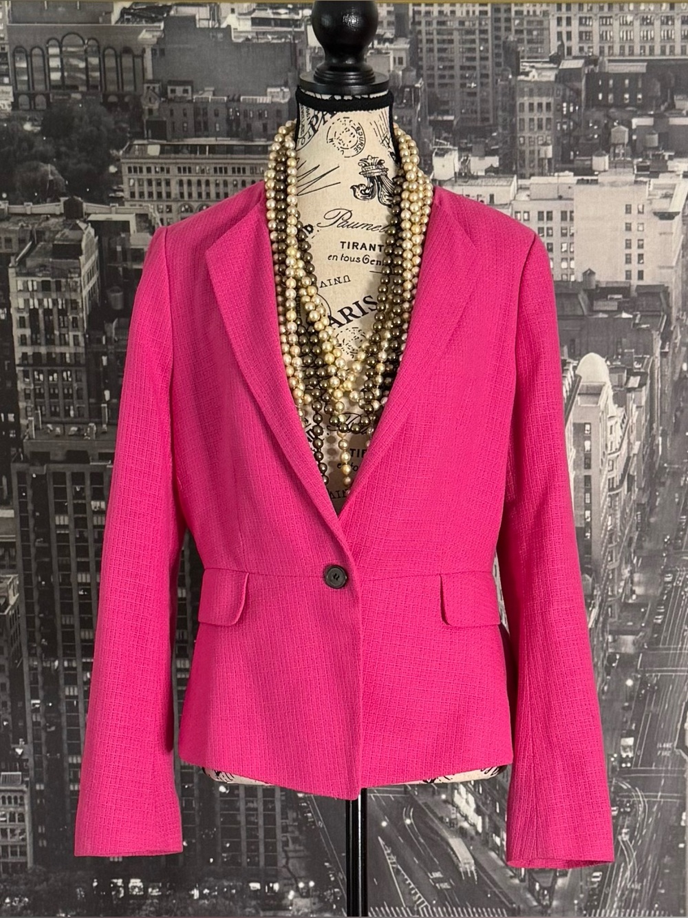 Ann Taylor Textured Blazer in Vibrant Hot Pink - Picture 2 of 11